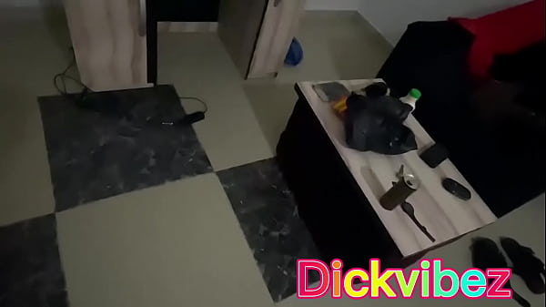 got a hot blowjob from my step sister when i caught her twerking naked